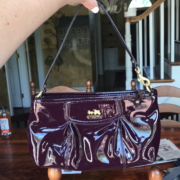 Coach Clutch - Picture 1 of 4